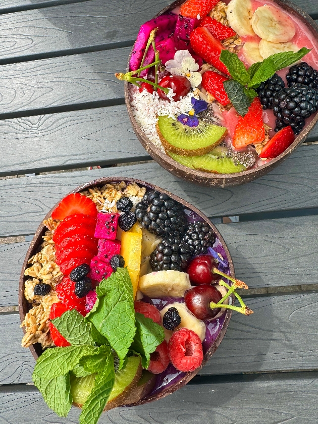 two bowls of fruit